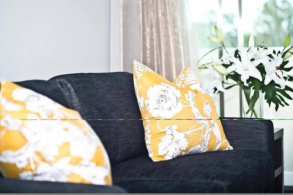 Springfield Lakes Boutique Hotel