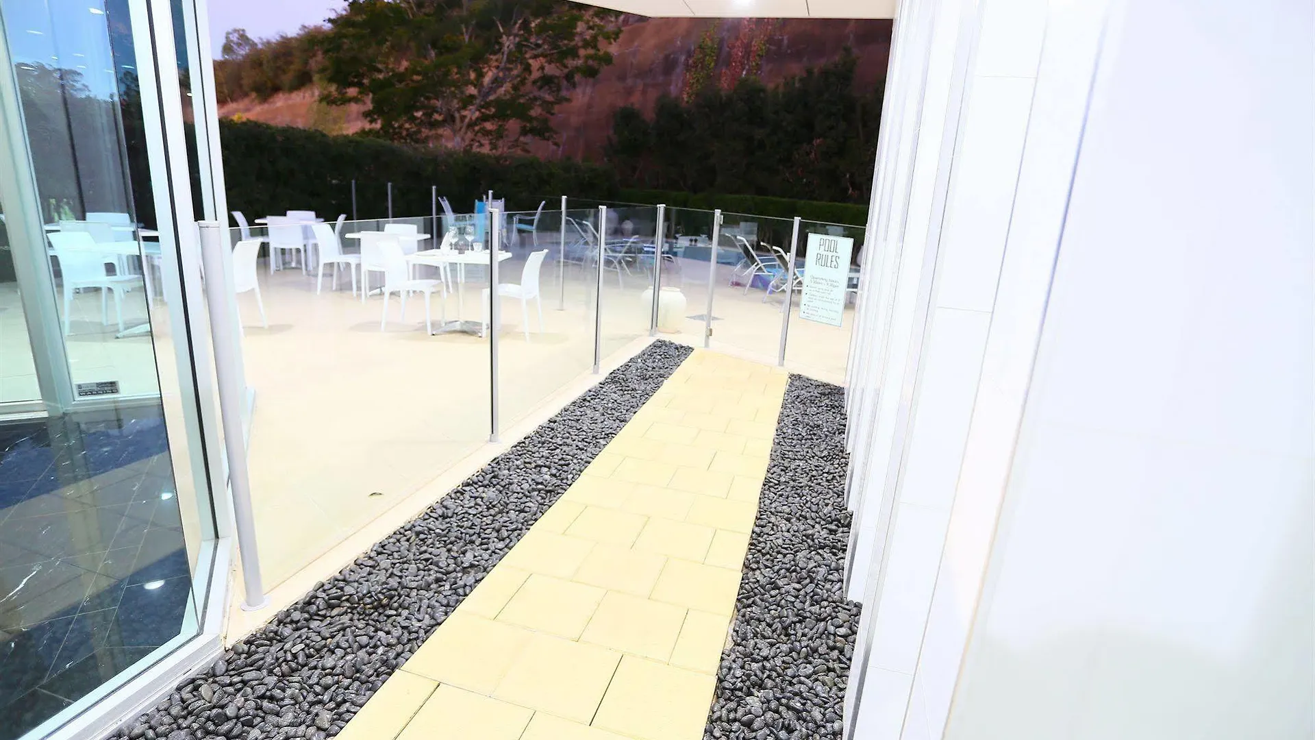 Springfield Lakes Boutique Hotel